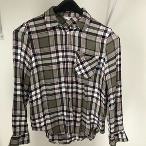 Women’s Aeropostale plaid shirt size medium.